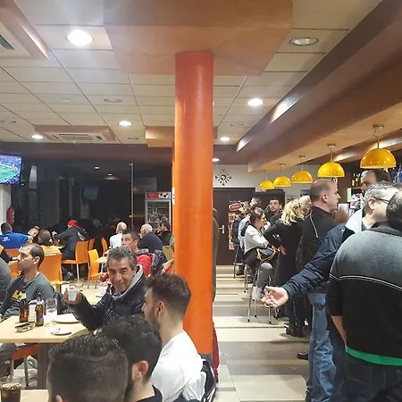 La De Roces מלון