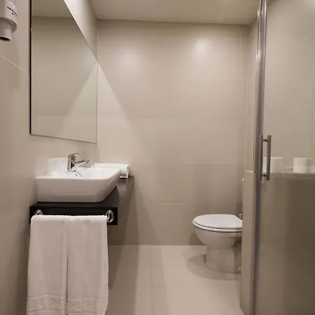 Hotel La De Roces *