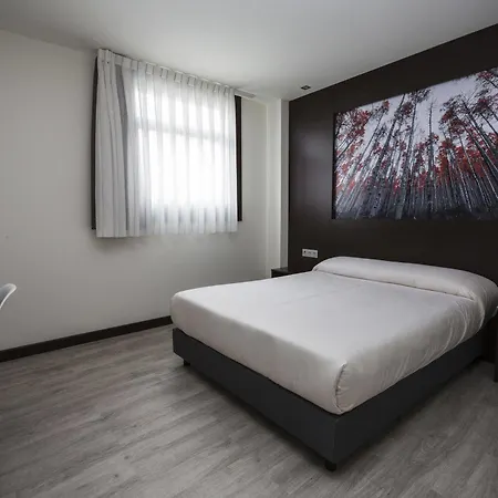 Hotel La De Roces