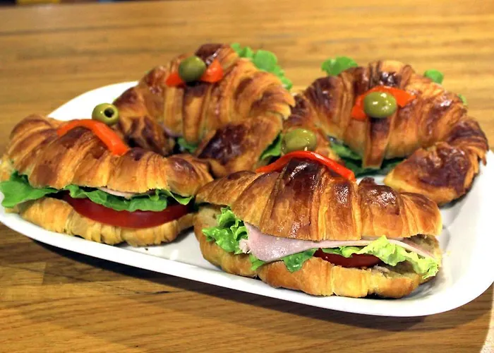 Hotell La De Roces *