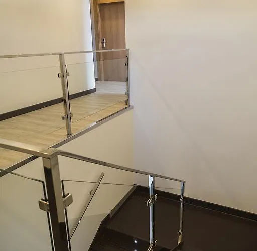 Hotell La De Roces *