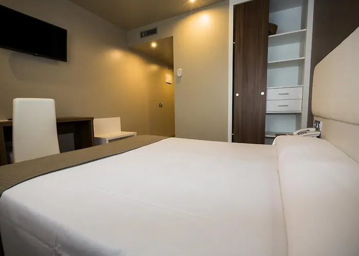 La De Roces Hotell *