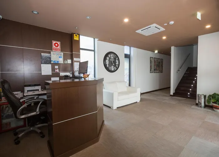 Hotell La De Roces *